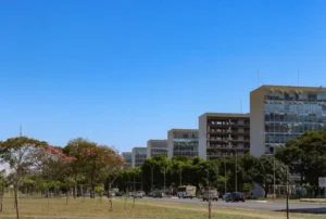 104121682 06 06 2023 brasilia df cenas da cidade de brasilia esplanada dos ministerios . f